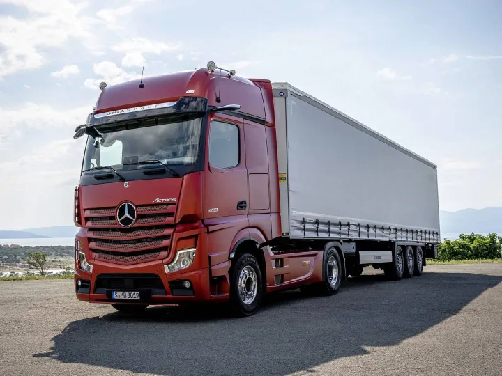 Trucks, Trailers & Transport equipment rental in Kuwait